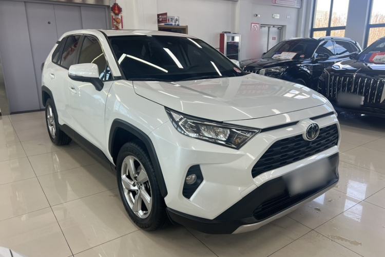 Used Toyota RAV4 2022 2.0L CVT Two-Wheel Drive Fashion Edition
