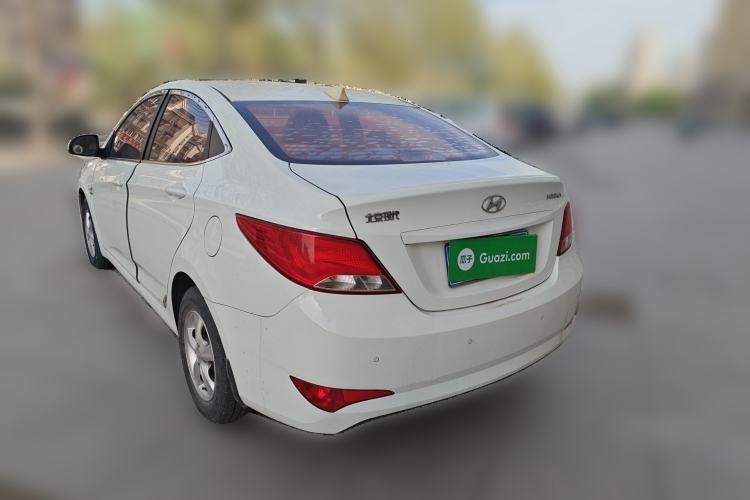 Used Hyundai Verna (older generation) 2016 1.4L Manual Smart GLS Trim Rear Left 45 Deg