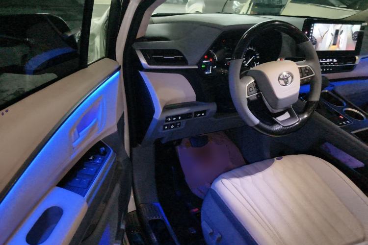 Used Toyota Granvia 2023 2.5L Hybrid Comfort Edition