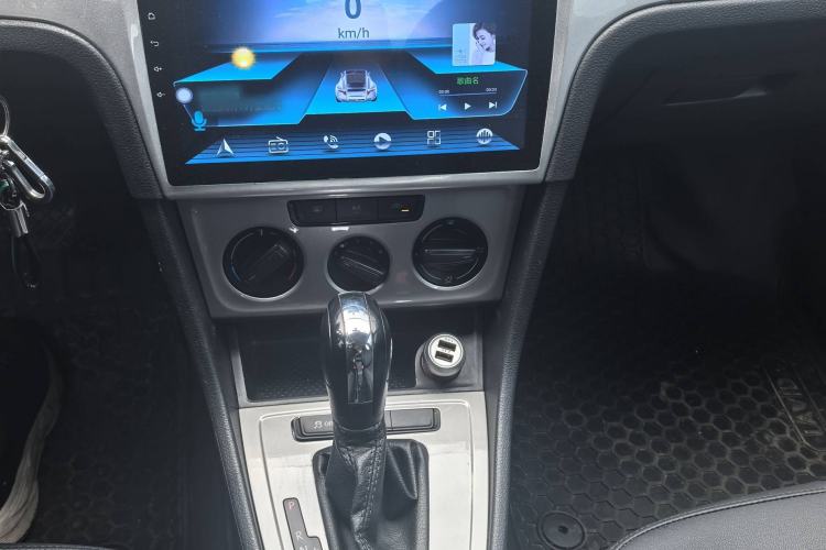 Used Volkswagen Lavida 2013 Revised Classic 1.6L Automatic Fashion Edition