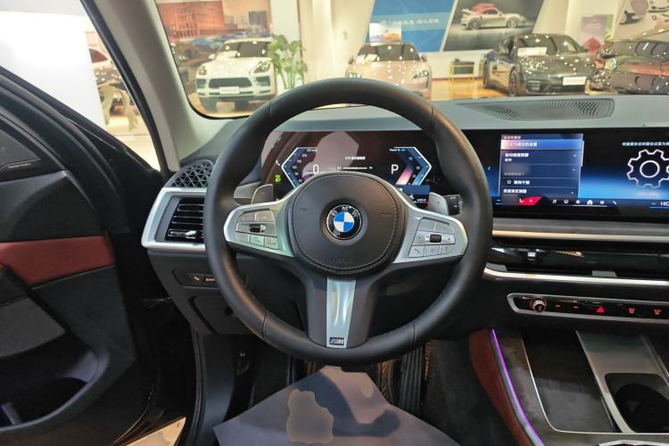 Used BMW X5 2023 xDrive 30Li M Sport Package