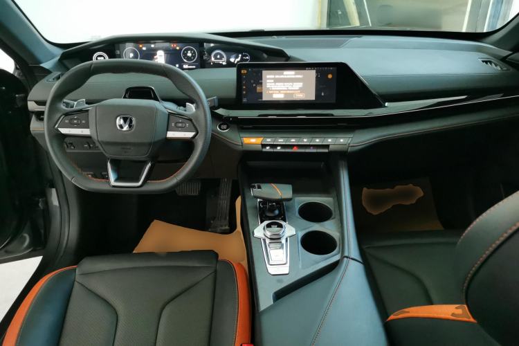 Used Changan UNI-V 2023 1.5T Prestige Model