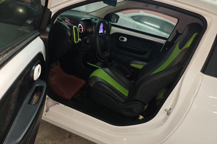 Used Roewe Clever 2021 302 km New Four-Seater Super-Efficient Version