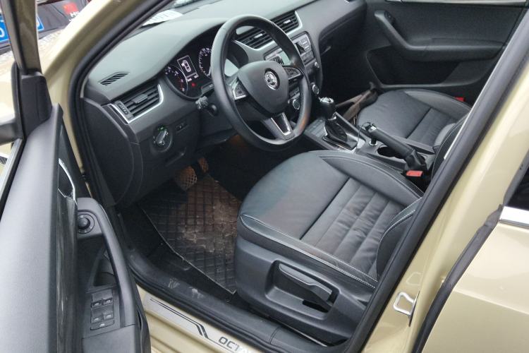 Used Skoda Octavia 2017 1.6L Automatic Smart Drive Edition
