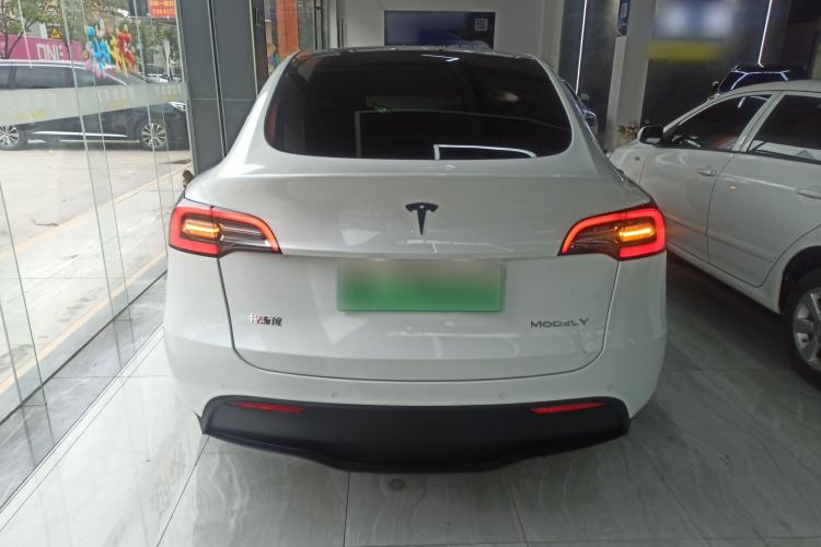Used Tesla Model Y 2021 Long-Range All-Wheel-Drive Version