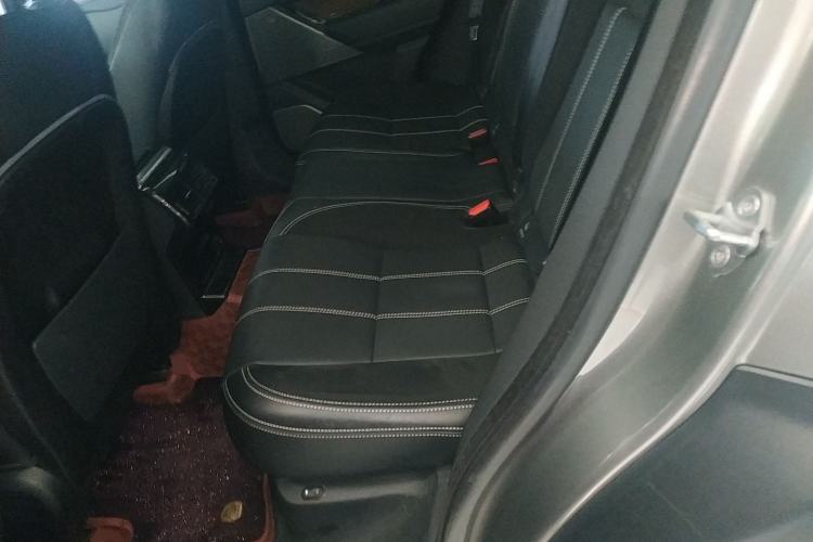 Used Land Rover Range Velar 2019 380 PS R-DYNAMIC SE Left Rear Seat