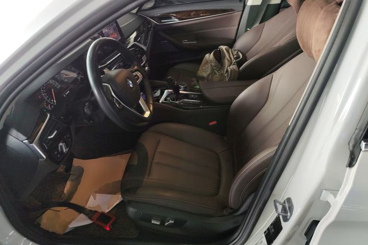 Used BMW 5 Series 2019 525Li Luxury Package Left Front Seat