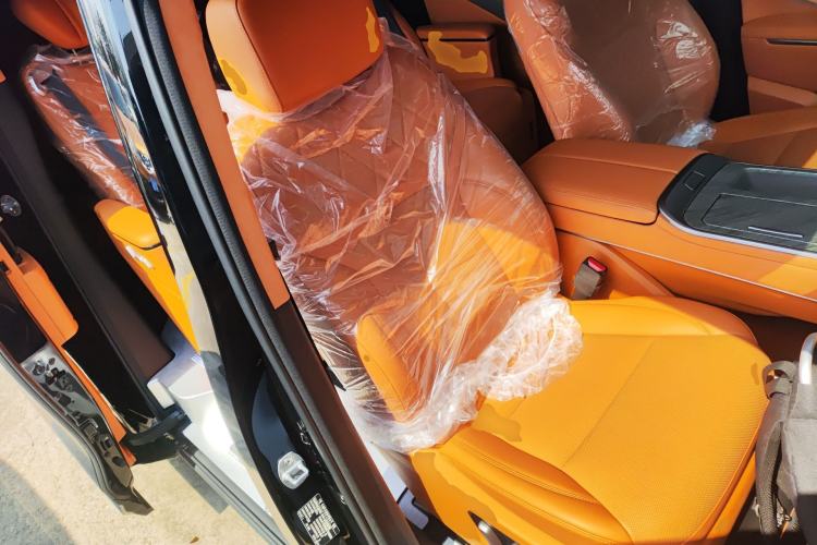 Used Wey Gaoshan 2025 Four-Wheel Drive Alpine 8
