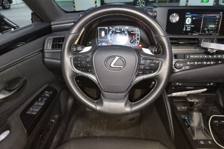 Used Lexus ES 2018 200 Excellence Edition China V Standard

