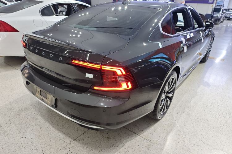 Used Volvo S90 New Energy 2021 T8 e-Drive Hybrid Luxury Edition
