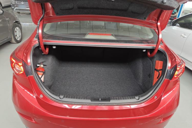 Used Mazda 3 Axela 2017 Sedan 1.5L Automatic Luxury Model Emission Standard China V