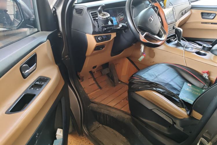 Used Huasong 7 2015 2.0T Automatic Luxury Model Driver Seat