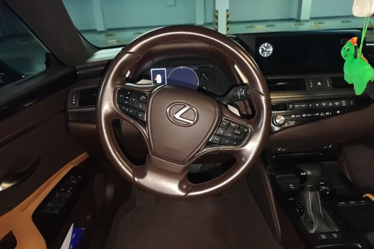 Used Lexus ES 2020 200 Excellence Edition