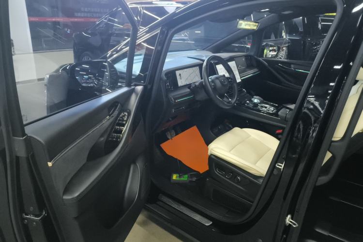 Used GAC Trumpchi M8 2023 Zongshi Series Dual-Motor YuZun Edition Driver Seat