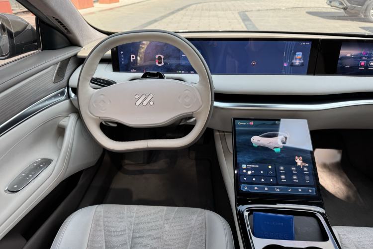 Used IM L7 2022 Pro Model Interior 8