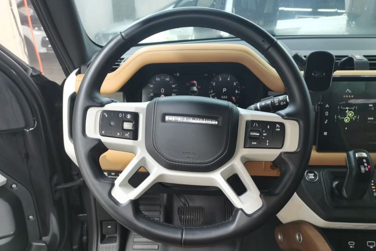 Used Land Rover Defender 2024 110 3.0T P400 X-DYNAMIC HSE Steering Wheel