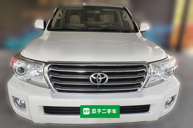 Used Toyota Land Cruiser 2015 4.0L 8-Seater Middle East Version
