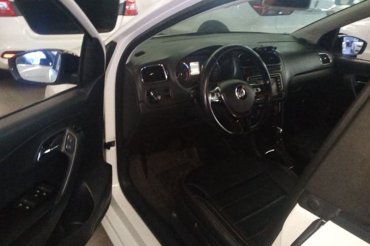 Used Volkswagen Polo 2016 1.6L Automatic Comfort Model Driver Seat