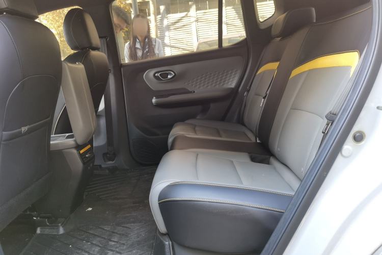 Used AION Y 2022 70 Intelligent Edition Lithium Iron Phosphate Left Rear Seat