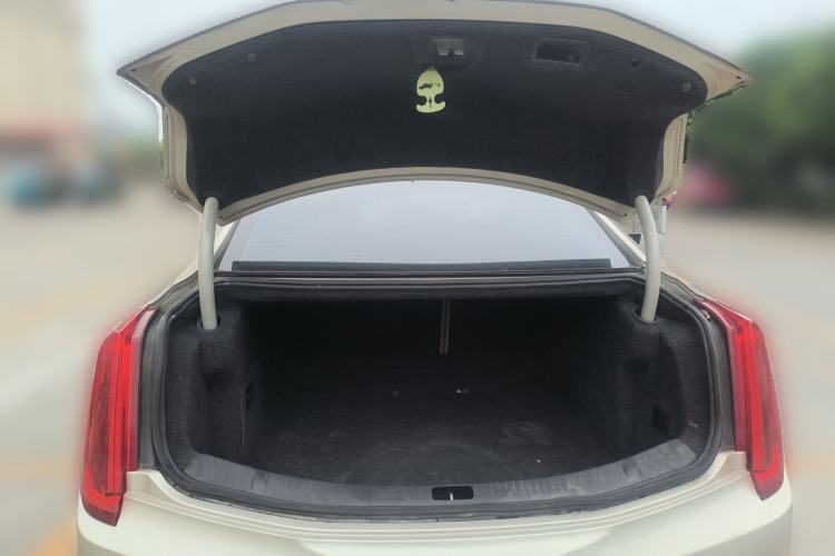 Used Cadillac XTS 2014 28T Comfort Version Trunk