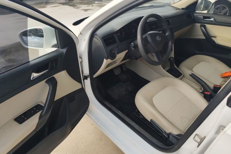 Used Skoda Rapid 2015 1.6L Automatic Smart Selection Model