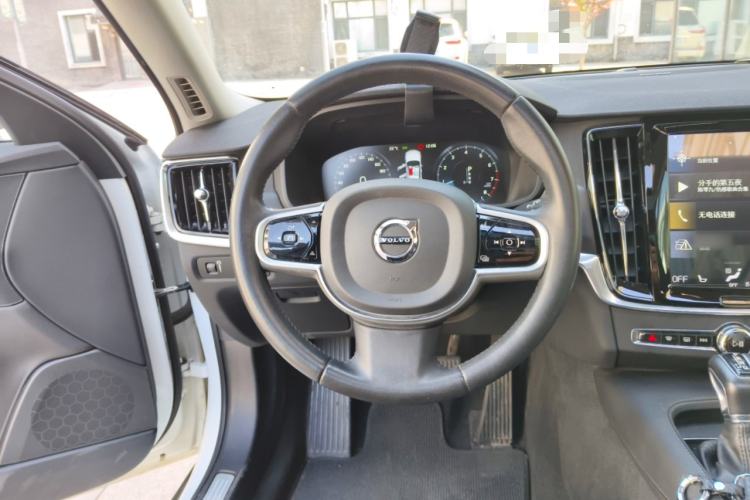Used Volvo V90 2019 Cross Country T5 AWD Smart Range Version China VI Standard
