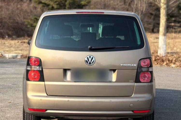 Used Volkswagen Touran 2015 1.4T Manual Fashion Edition 5-Seater Exterior 7