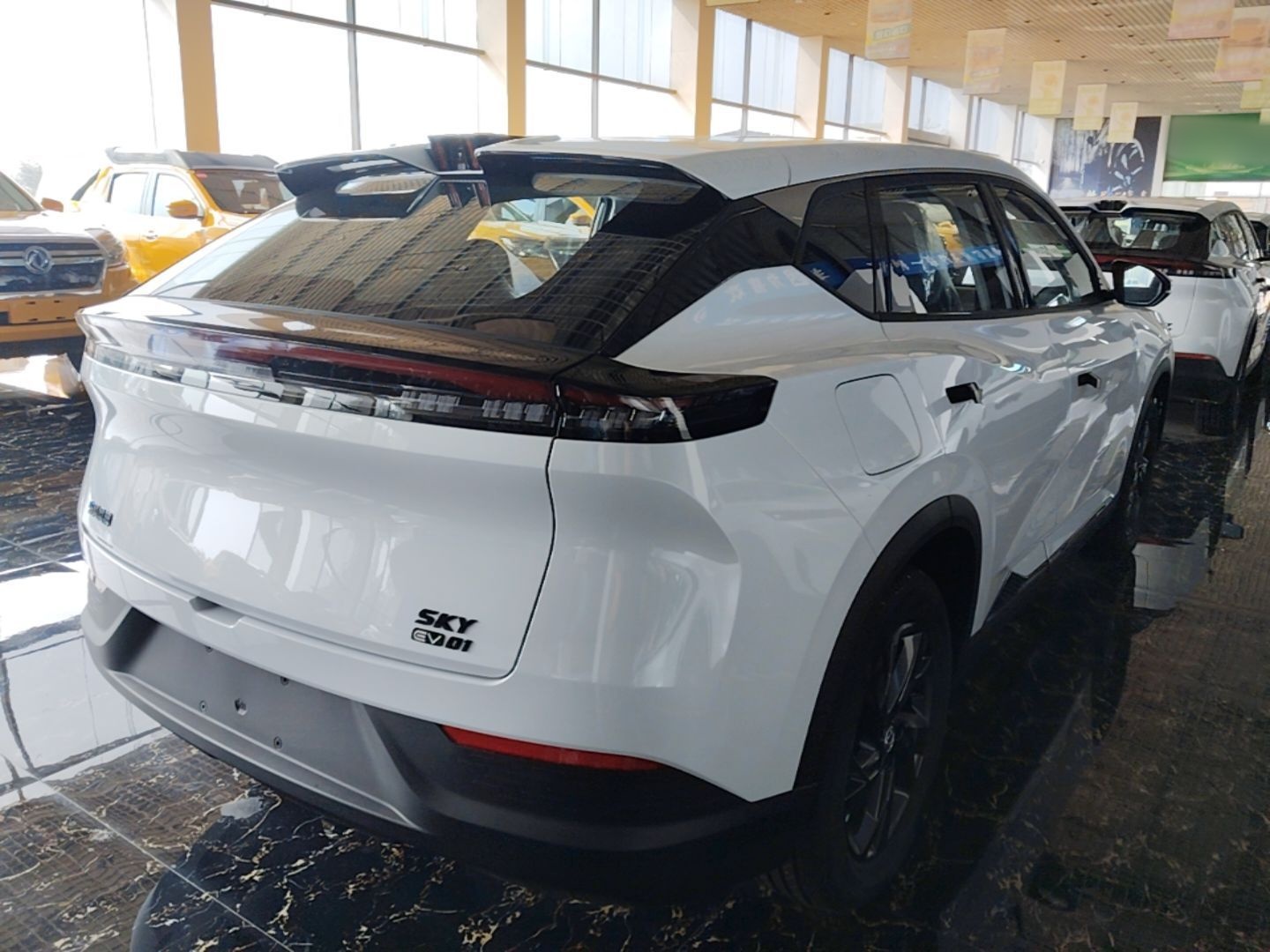 Dongfeng Aeolus SKY EV01 2025 530 km AIR Elite Edition — снимка 6