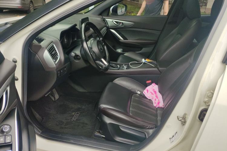 Used Mazda CX-4 2018 2.0L Automatic Two-Wheel Drive Blue Sky Premium Upgrade Version China VI Standard Left Front Seat