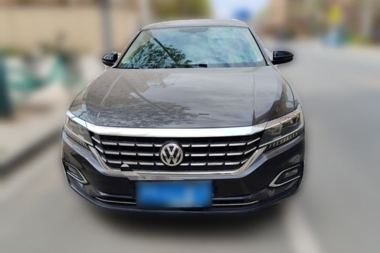 Used Volkswagen Passat 2020 330TSI Luxury Edition China VI Front