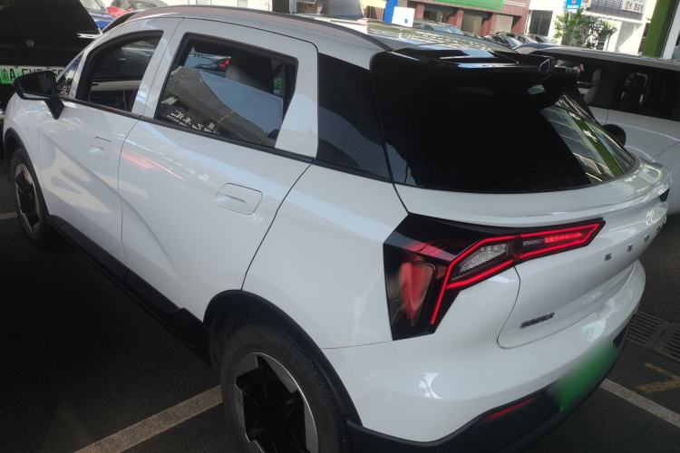 Used Geometry E Firefly 2024 301km Flowing Light