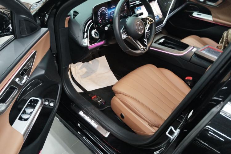 Used Mercedes-Benz E-Class New Energy 2024 E 350 e L Plug-in Hybrid Sedan Driver Seat