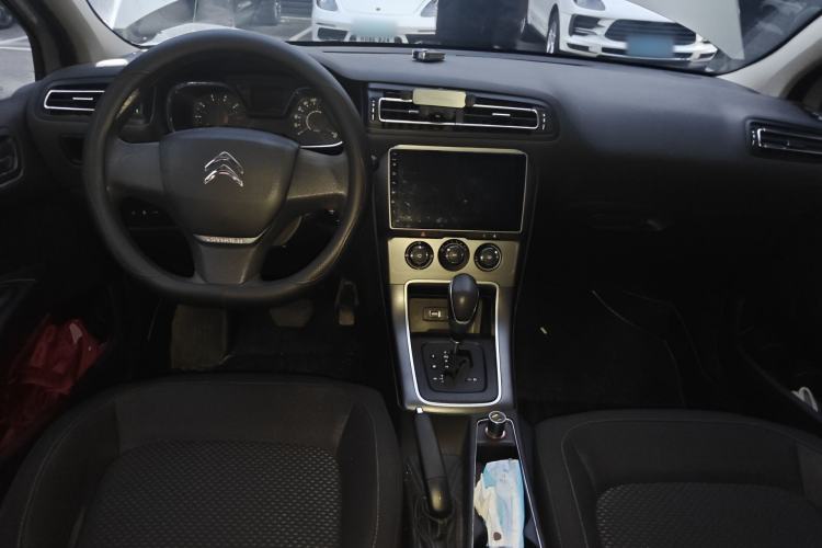 Used Citroen C4 Sega 2016 1.6L Automatic Comfort Model Center Console