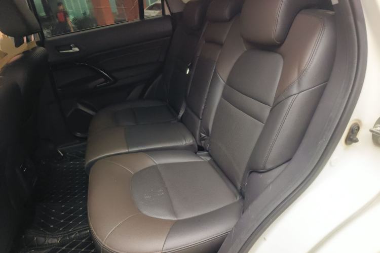 Used GAC Trumpchi GS4 2017 235T Automatic Two-Wheel Drive Luxury Smart Connectivity Version Left Rear Seat