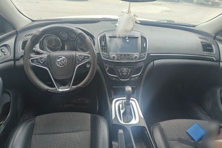 Used Buick Regal 2015 1.6T Leading Technology Model Center Console