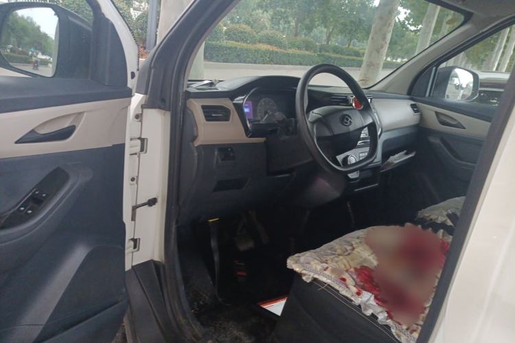 Used SAIC MAXUS EV30 2021 Pure Electric Smart Logistics Expert with Long Wheelbase—CATL