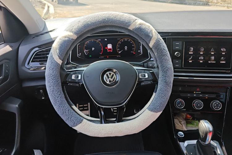 Used Volkswagen T-ROC 2019 280TSI DSG Two-Wheel Drive Comfort Version China VI Standard
