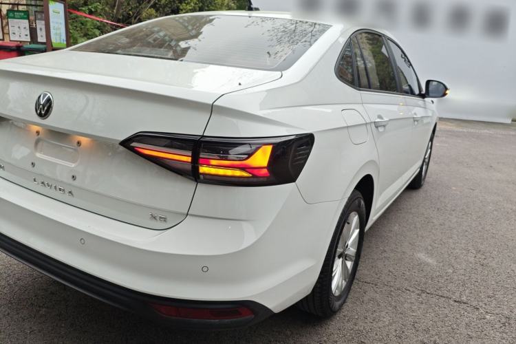 Used Volkswagen Lavida 2023 New Rui 1.5L Automatic New Yi Edition Right Rear Taillight