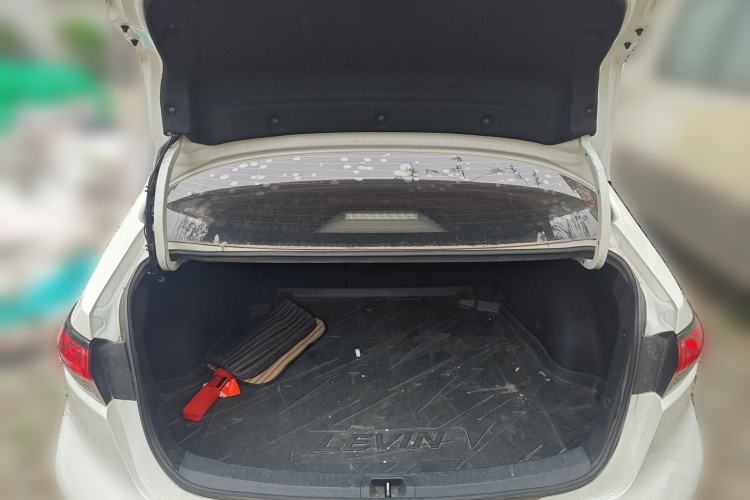 Used Toyota Levin 2023 Smart Electric Hybrid Dual-Engine 1.8L Leading Edition