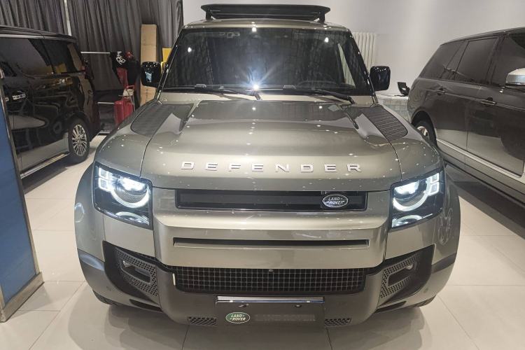 Used Land Rover Defender 2023 Facelift 90 2.0T P300 SE
