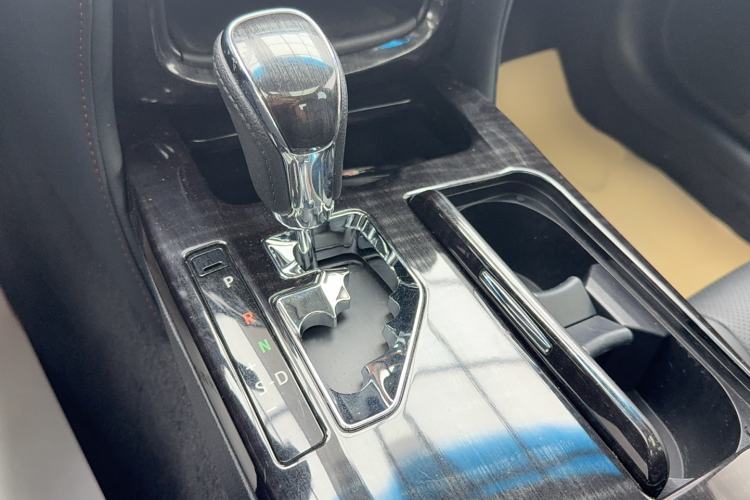 Used Toyota Crown 2015 2.0T Fashion Edition