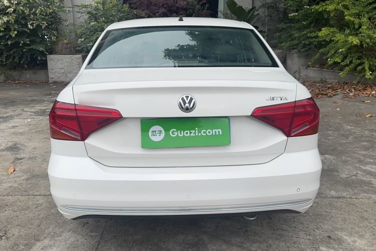 Used Volkswagen Jetta 2017 1.4L Manual Comfort Model
