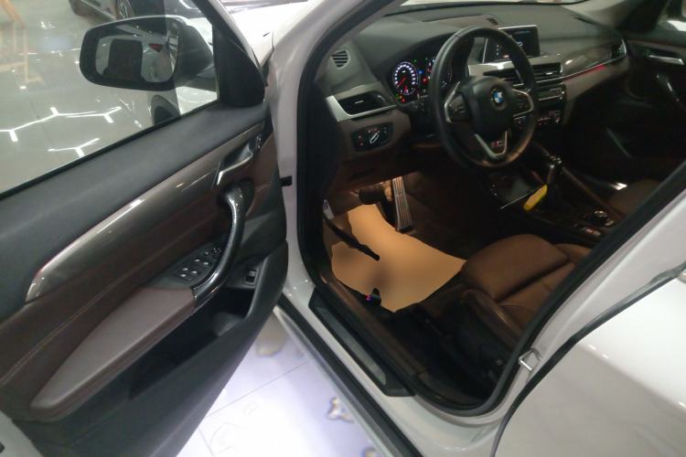 Used BMW X1 2019 sDrive18Li Premium Edition Driver Seat