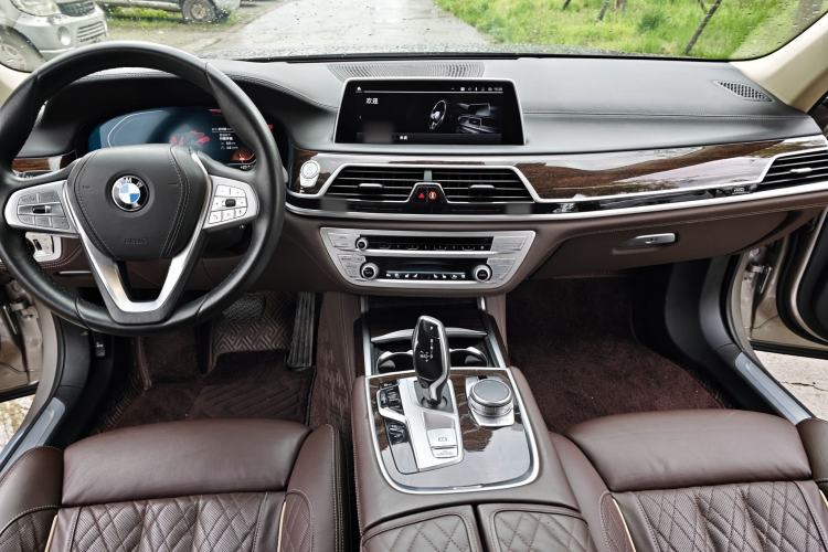 Used BMW 7 Series 2021 740Li Luxury Edition with Premium Package Interior 4