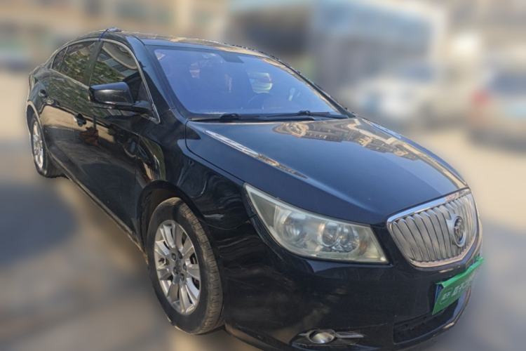 Used Buick LaCrosse 2012 2.4L SIDI Elegant Edition Front Right 45 Deg