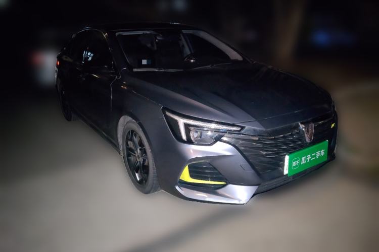 Used Roewe i6 MAX New Energy 2020 1.5T PHEV Cool & Stylish Skyroof Edition Front Right 45 Deg