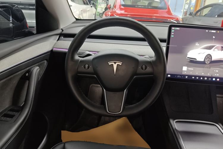 Used Tesla Model Y 2023 Rear-Wheel-Drive Version
