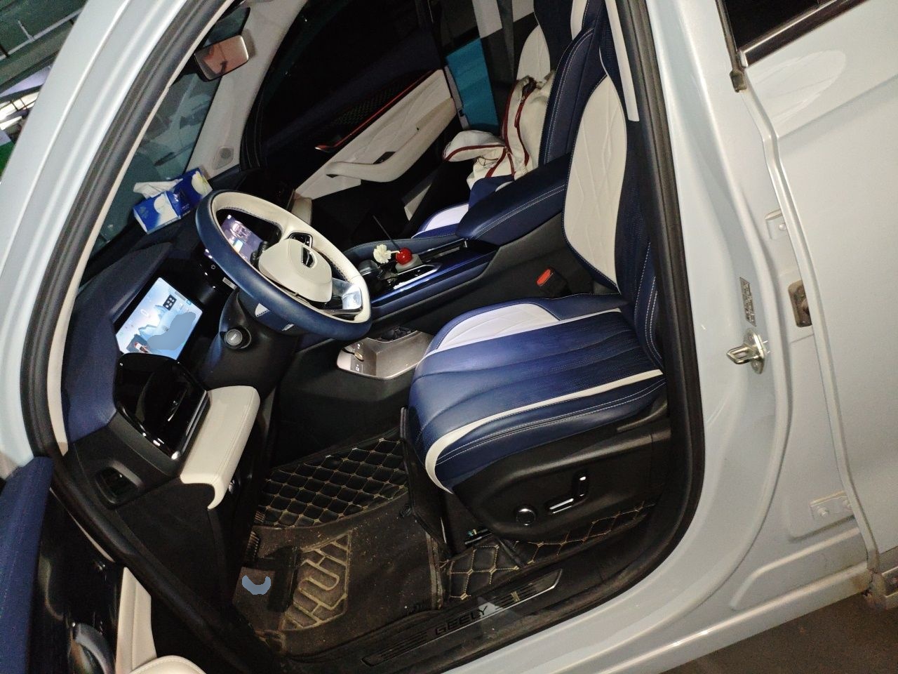 Geely Auto Monjaro L 2022 1.5T Leishen Hi·F Plug-in Hybrid Super Xun — снимка 15