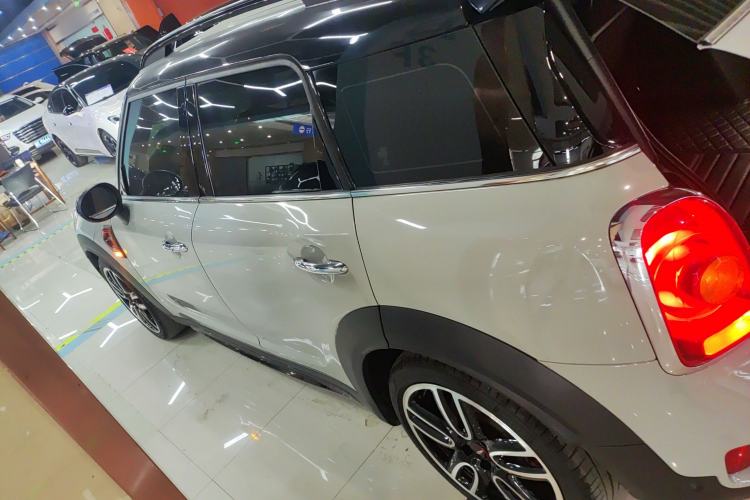 Used MINI JCM COUNTRYMAN 2017 2.0T JOHN COOPER WORKS Traveler
