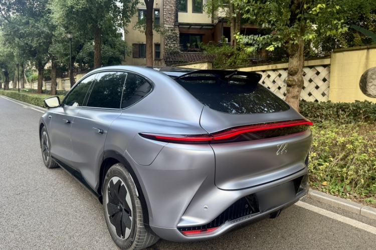 Used IM LS7 2023 90 kWh Elite Rear-Drive Version
